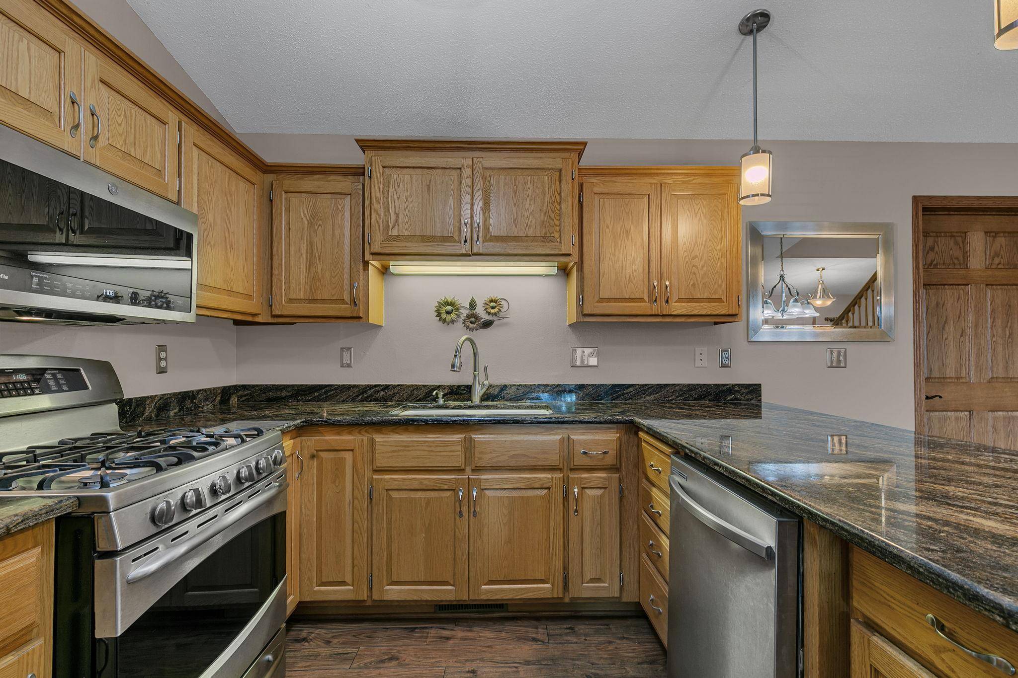 1101 Summit WAY, Sauk Rapids, MN 56379