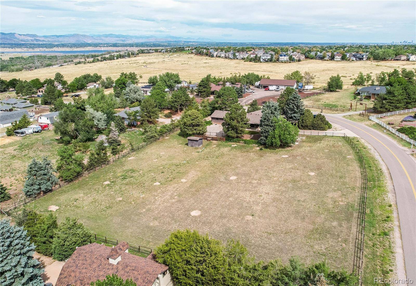 7070 W Pineview DR, Littleton, CO 80125