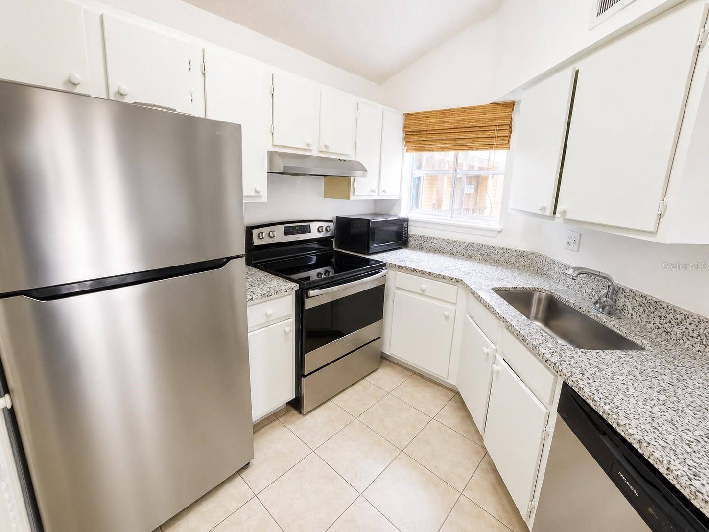 1908 LAKE ATRIUMS CIR #9, Orlando, FL 32839