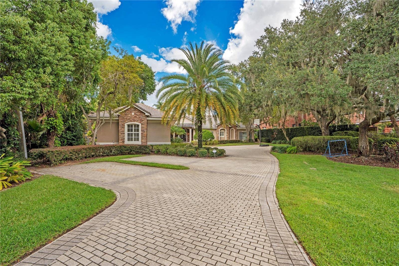 515 W 2ND AVE, Windermere, FL 34786