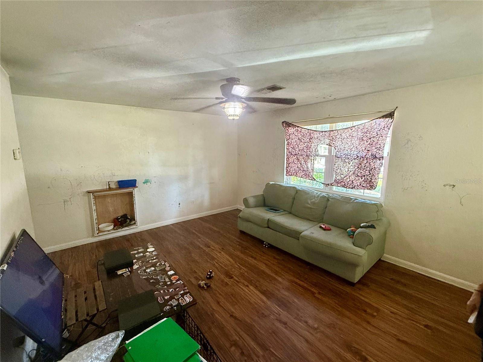 255 VALENCIA RD, Debary, FL 32713