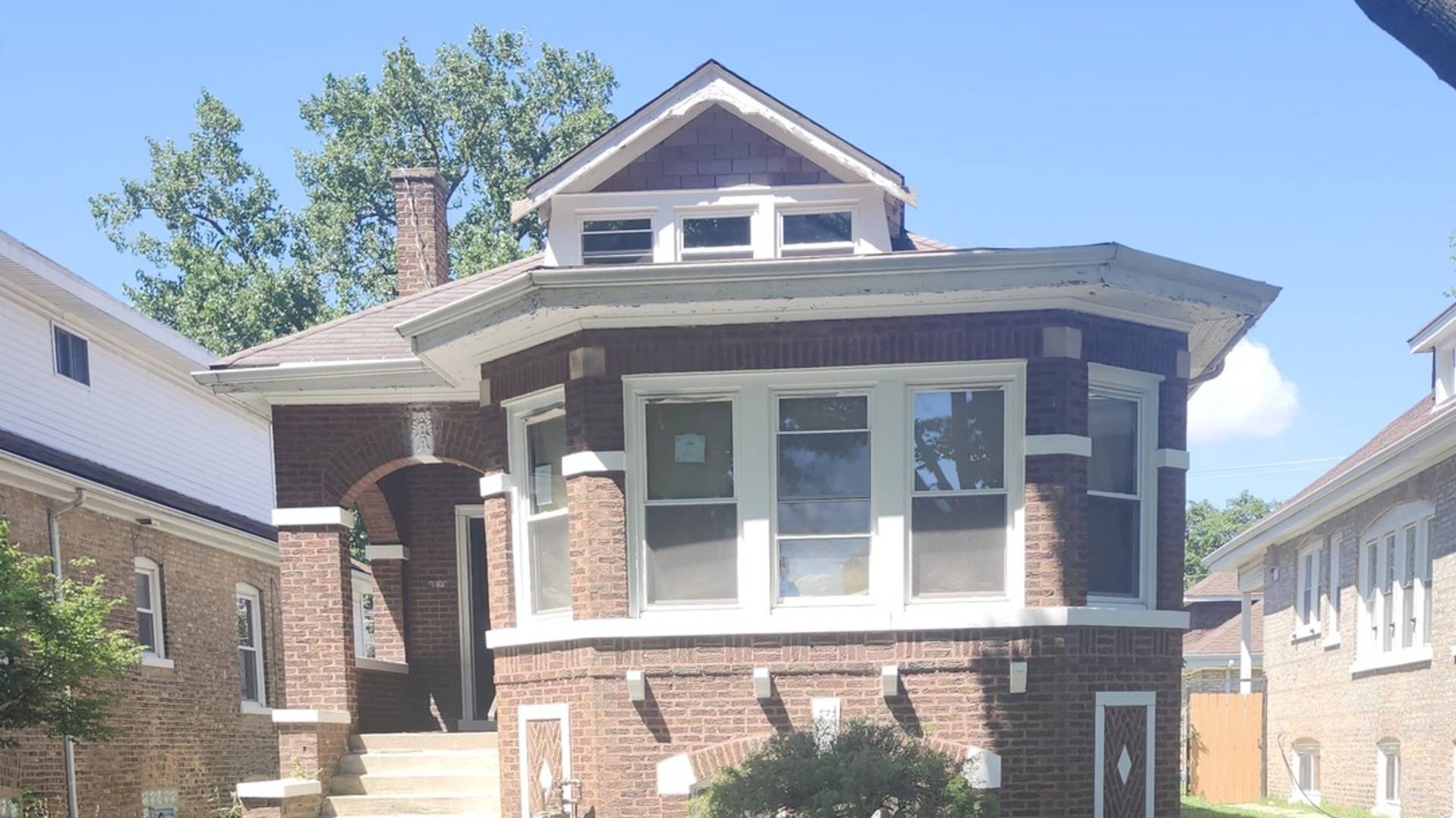 8846 S Parnell AVE, Chicago, IL 60620