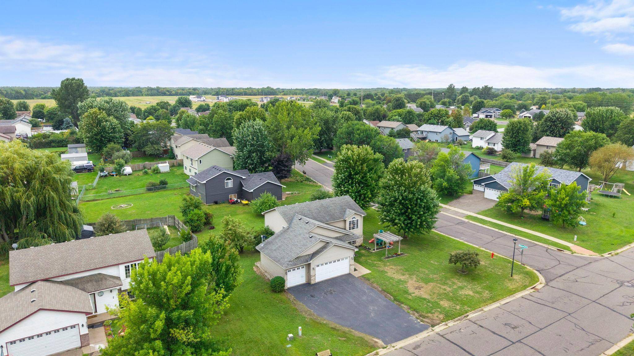 2033 Joes Lake RD SE, Cambridge, MN 55008