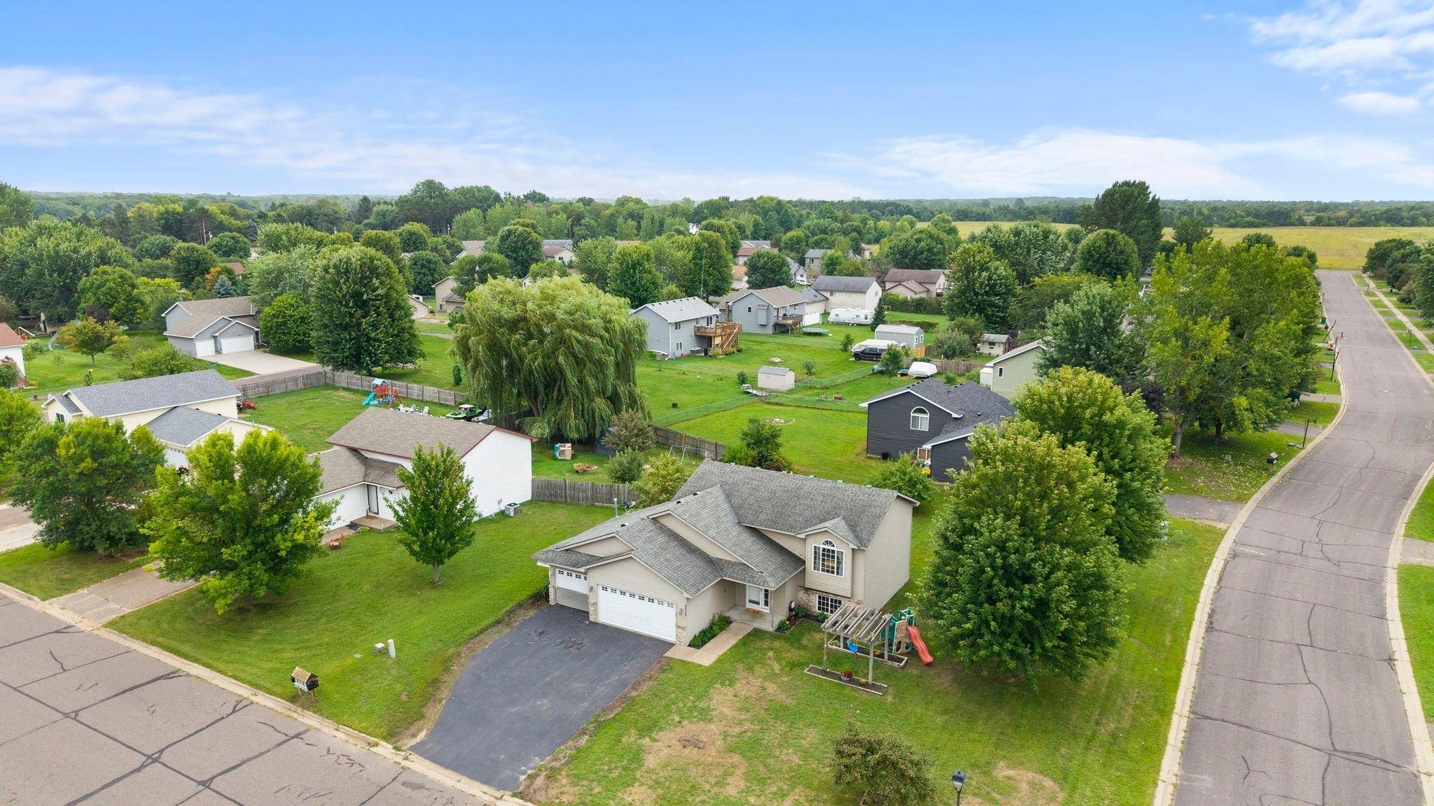 2033 Joes Lake RD SE, Cambridge, MN 55008