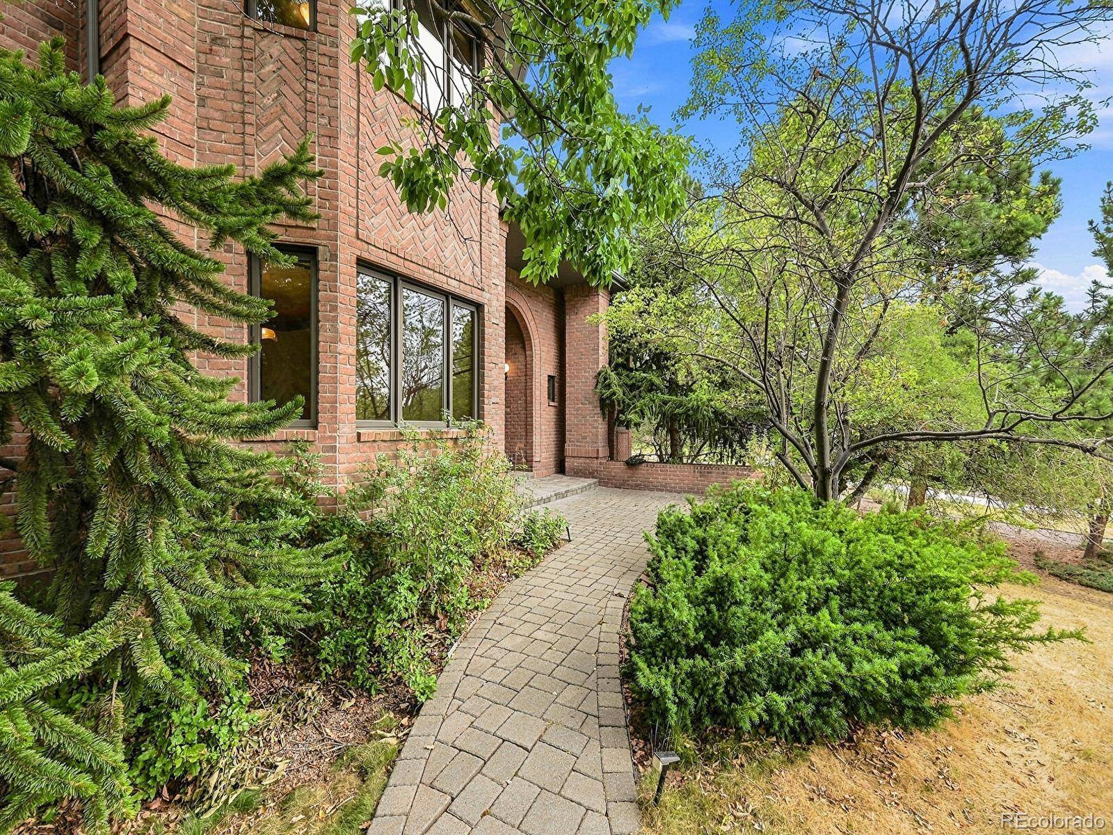 26 Red Fox LN, Littleton, CO 80127
