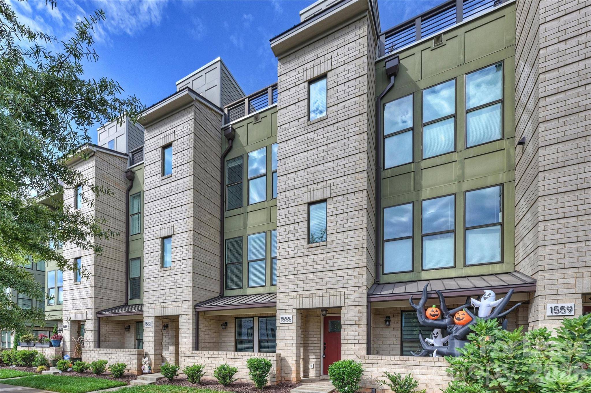 1555 Duckworth AVE, Charlotte, NC 28208