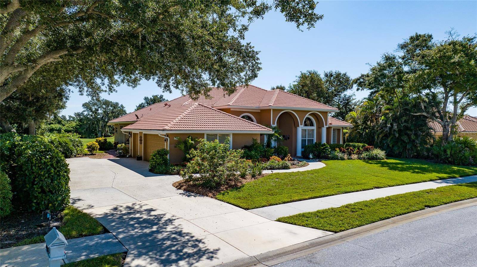 8437 EAGLE PRESERVE WAY, Sarasota, FL 34241