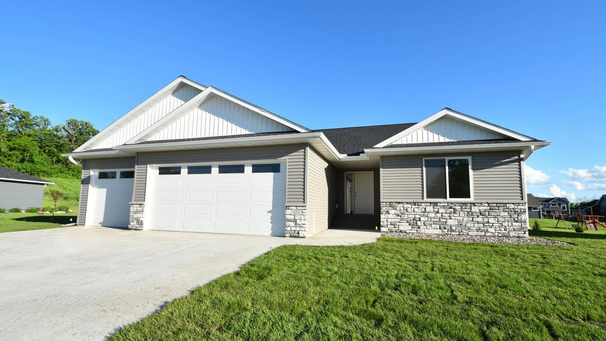 323 Limestone RD, Cannon Falls, MN 55009