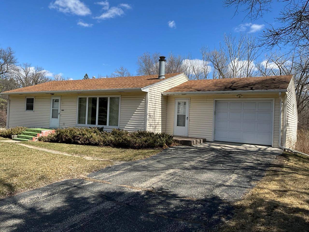 1207 N Mckay AVE NE, Alexandria, MN 56308