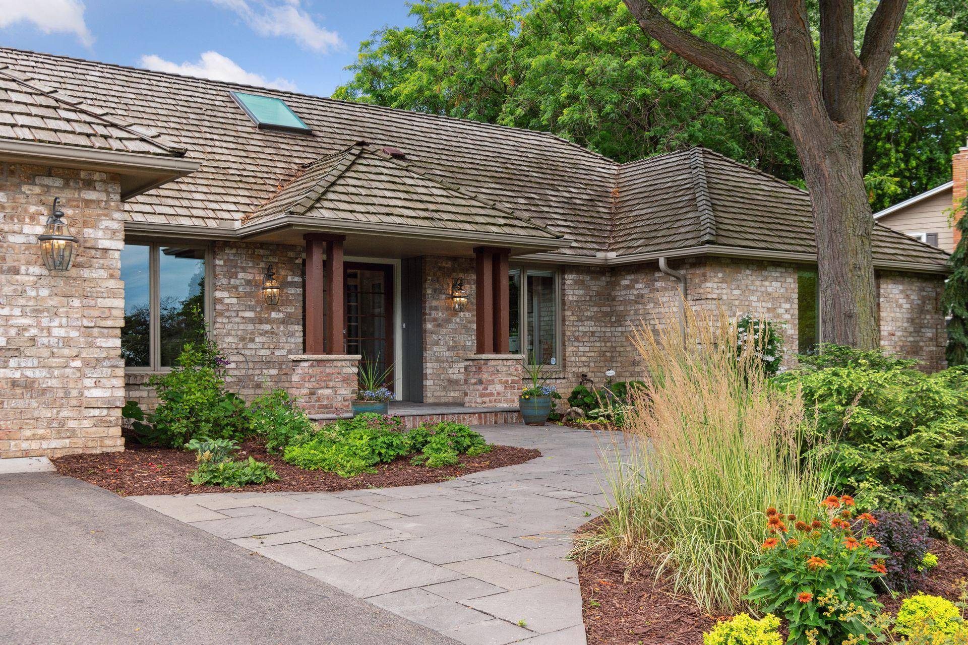 5965 Loring DR, Minnetrista, MN 55364