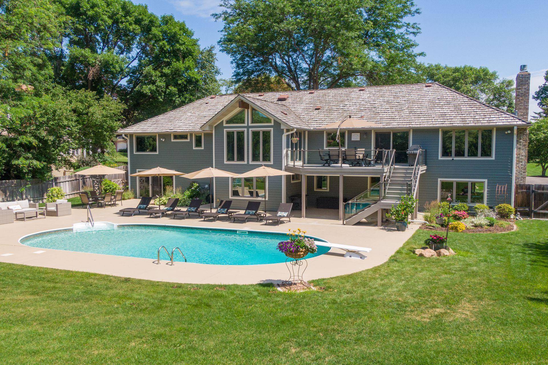 5965 Loring DR, Minnetrista, MN 55364