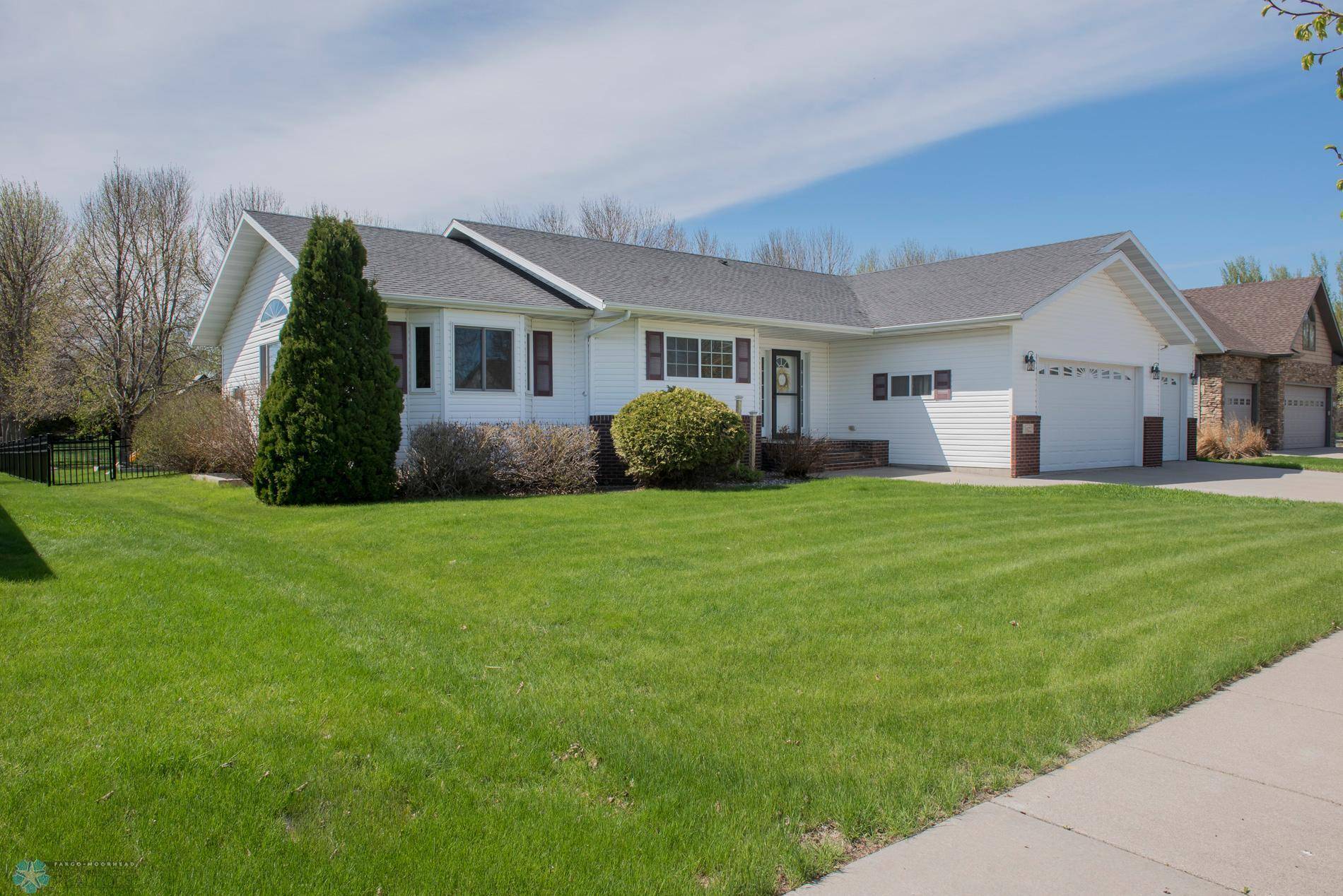 1022 Morningside CT, Casselton, ND 58012