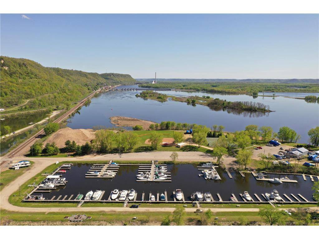 S1520 Shawnee DR, Alma, WI 54610