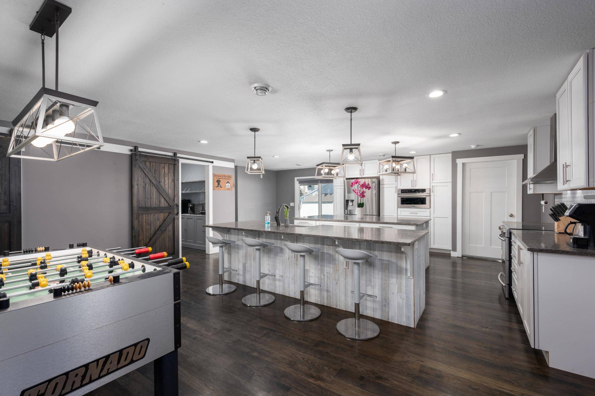406 NW Lewison ST, Adams, MN 55909