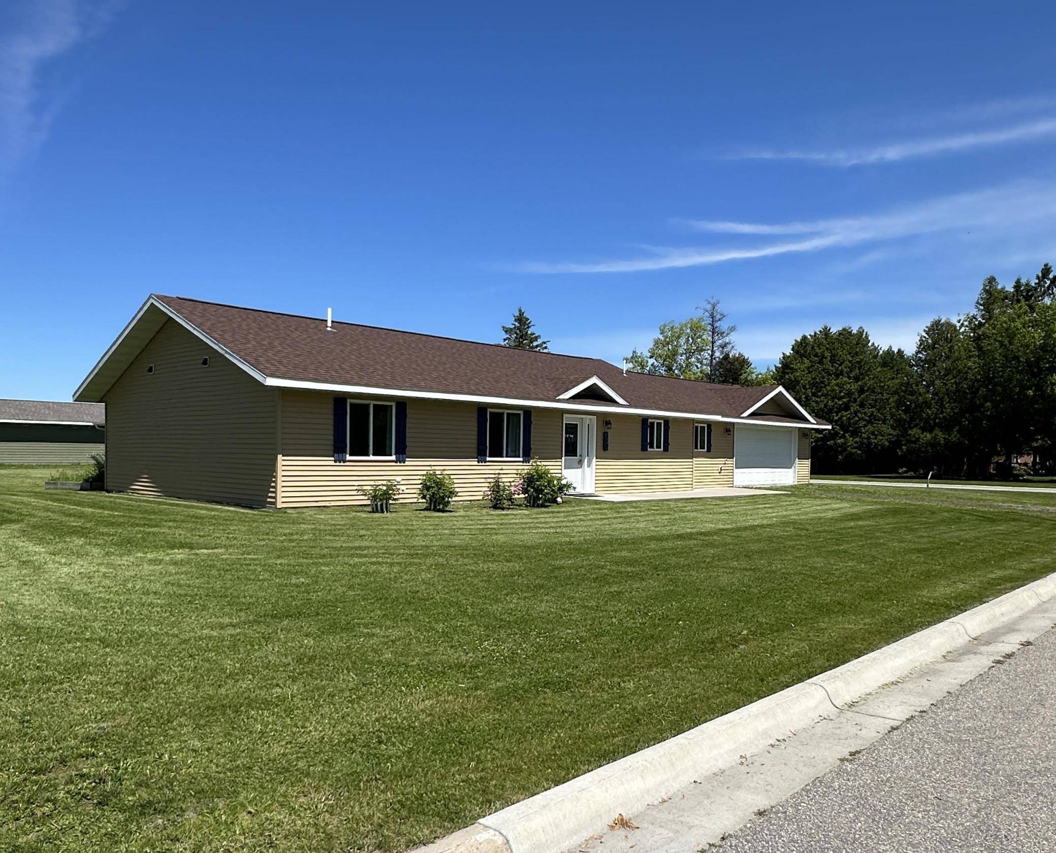 502 1st ST SE, Baudette, MN 56623