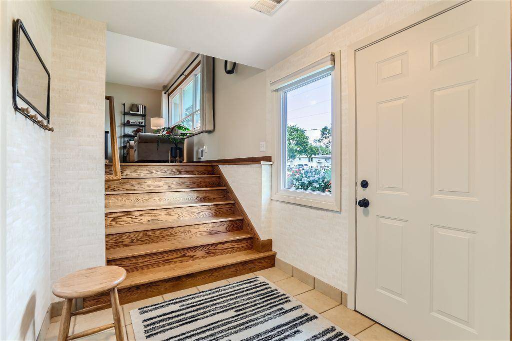 9381 Revere LN N, Maple Grove, MN 55369