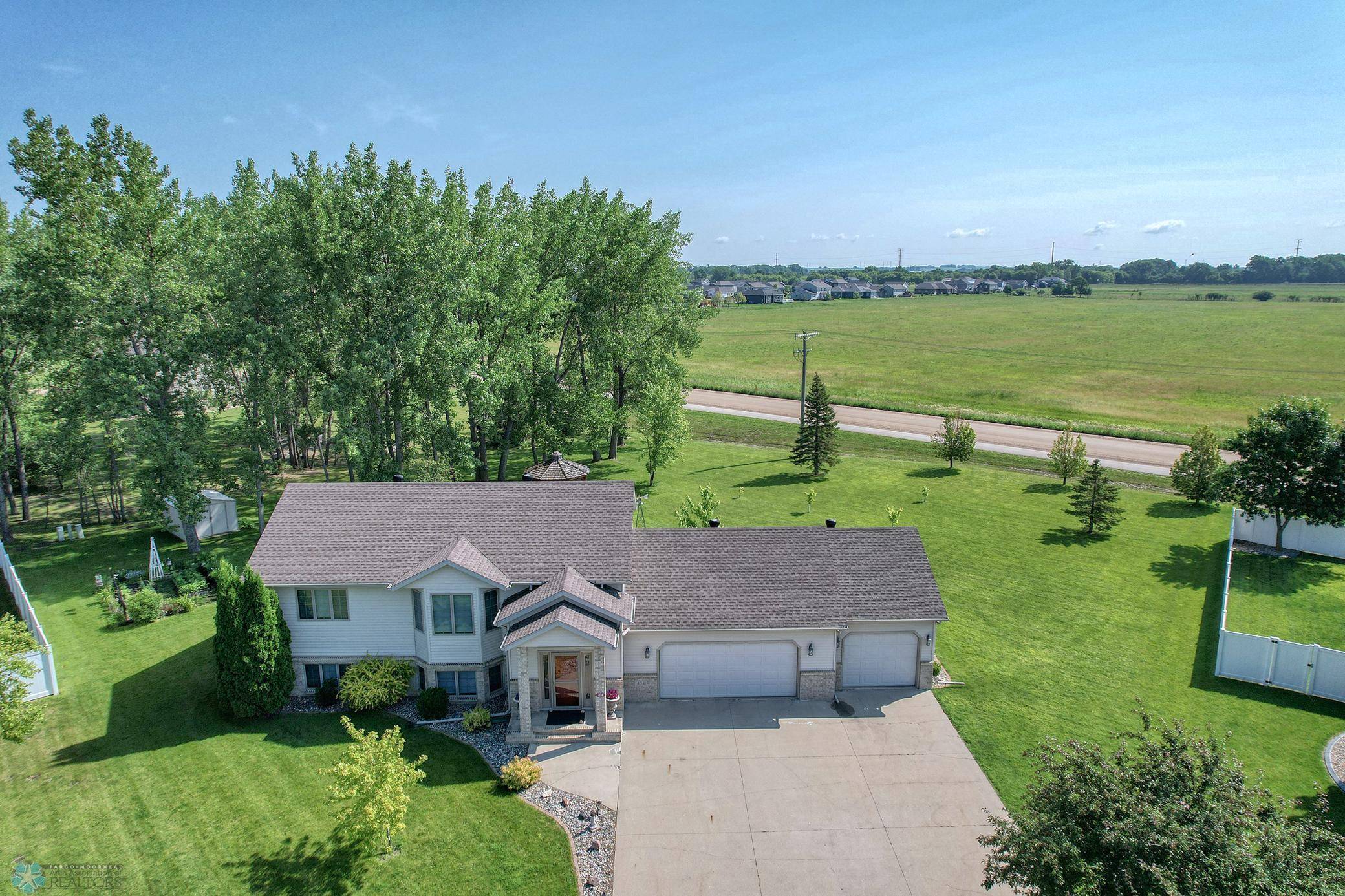 404 12th ST SE, Barnesville, MN 56514
