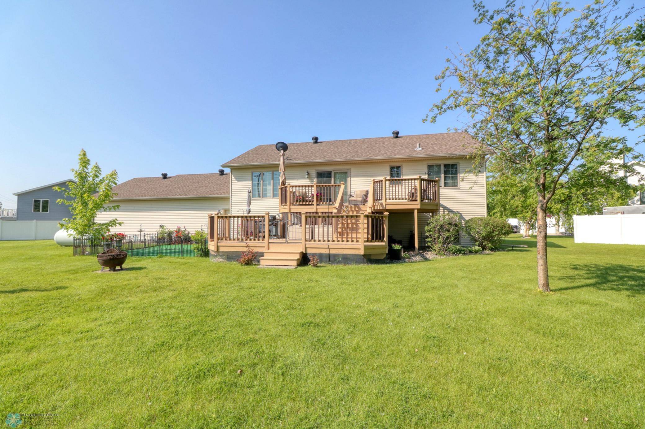 404 12th ST SE, Barnesville, MN 56514