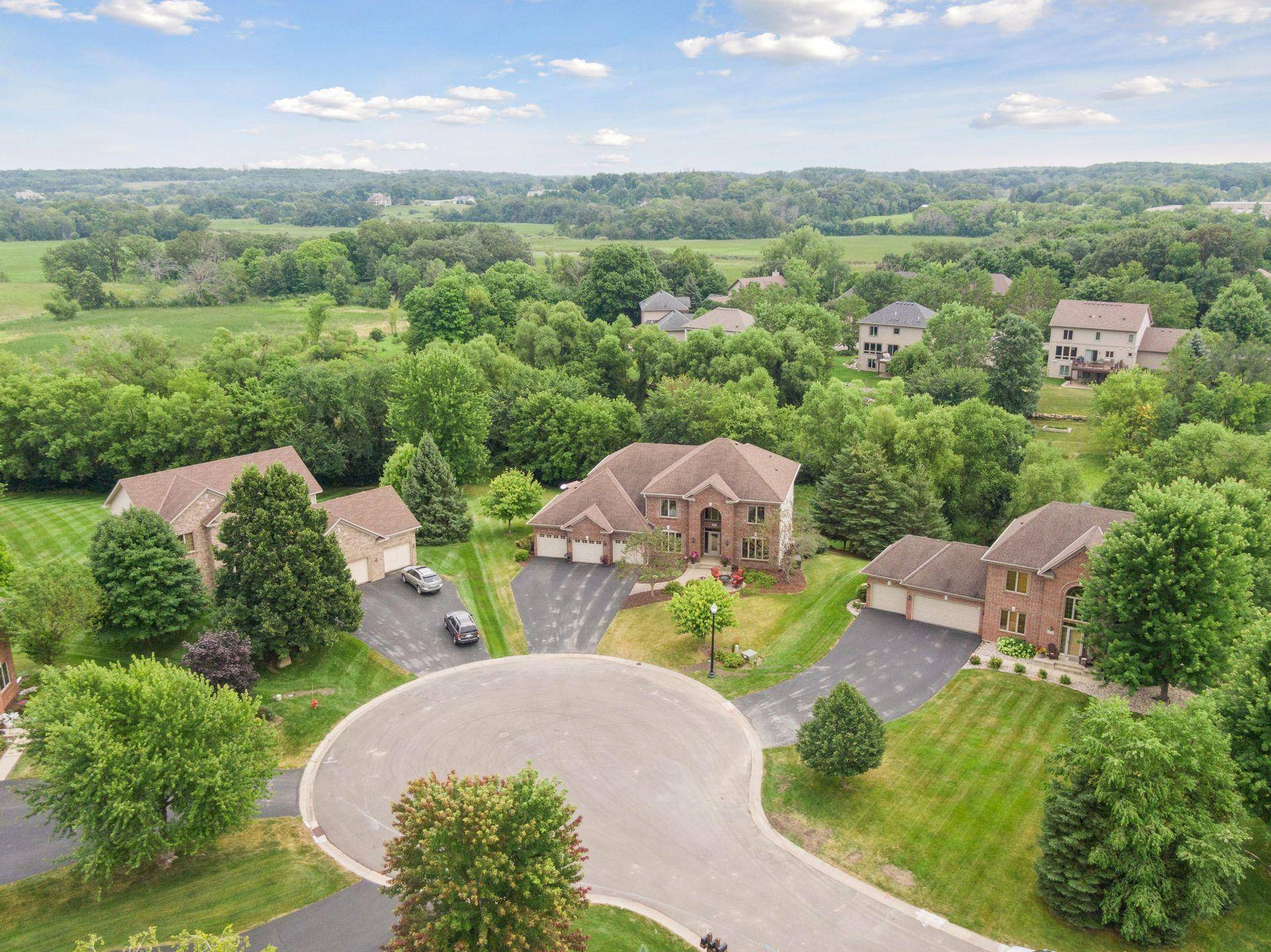 8061 Stone Creek CT, Minnetrista, MN 55375