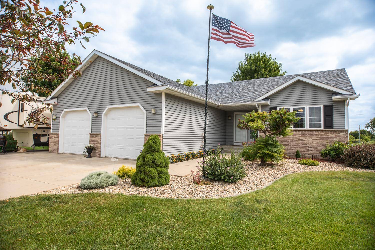 1005 3rd ST NW, Dodge Center, MN 55927
