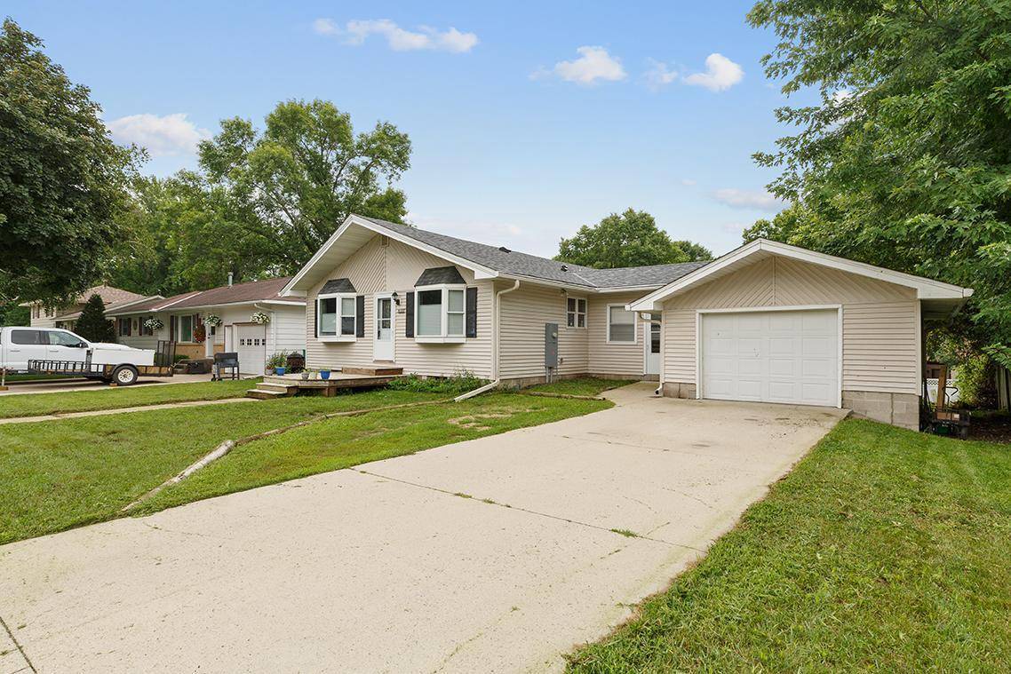 406 E Adams ST, Arlington, MN 55307