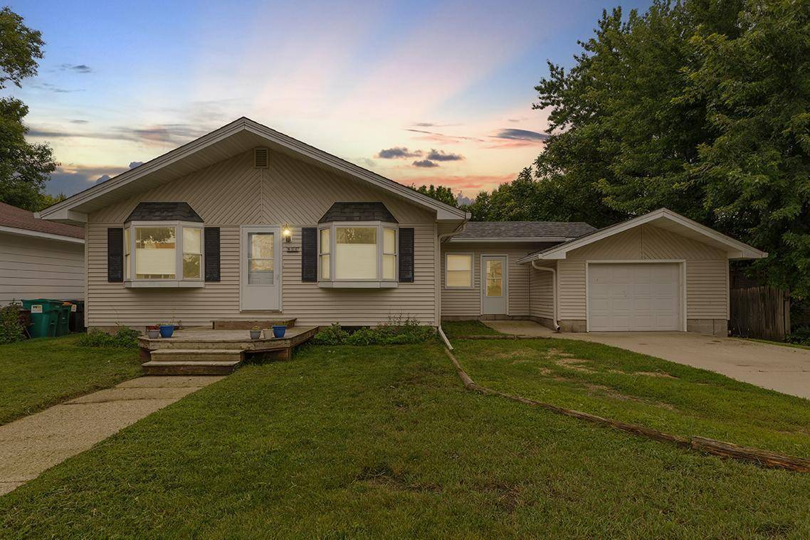 406 E Adams ST, Arlington, MN 55307