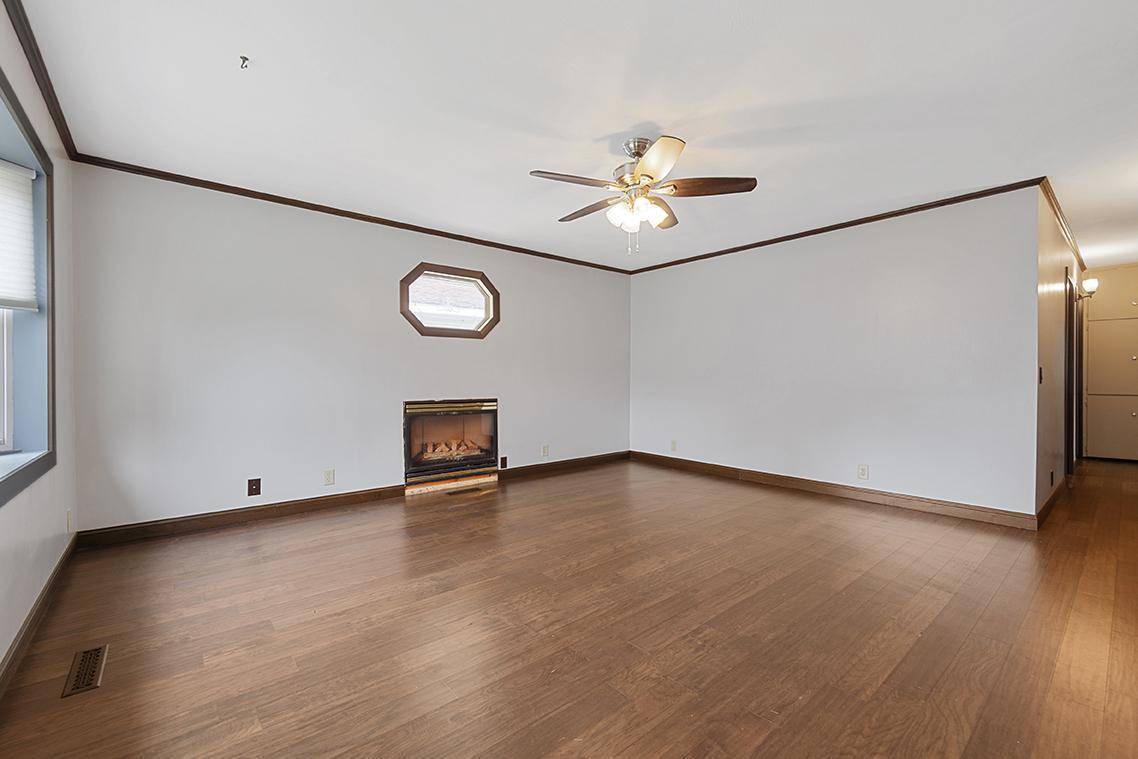 406 E Adams ST, Arlington, MN 55307