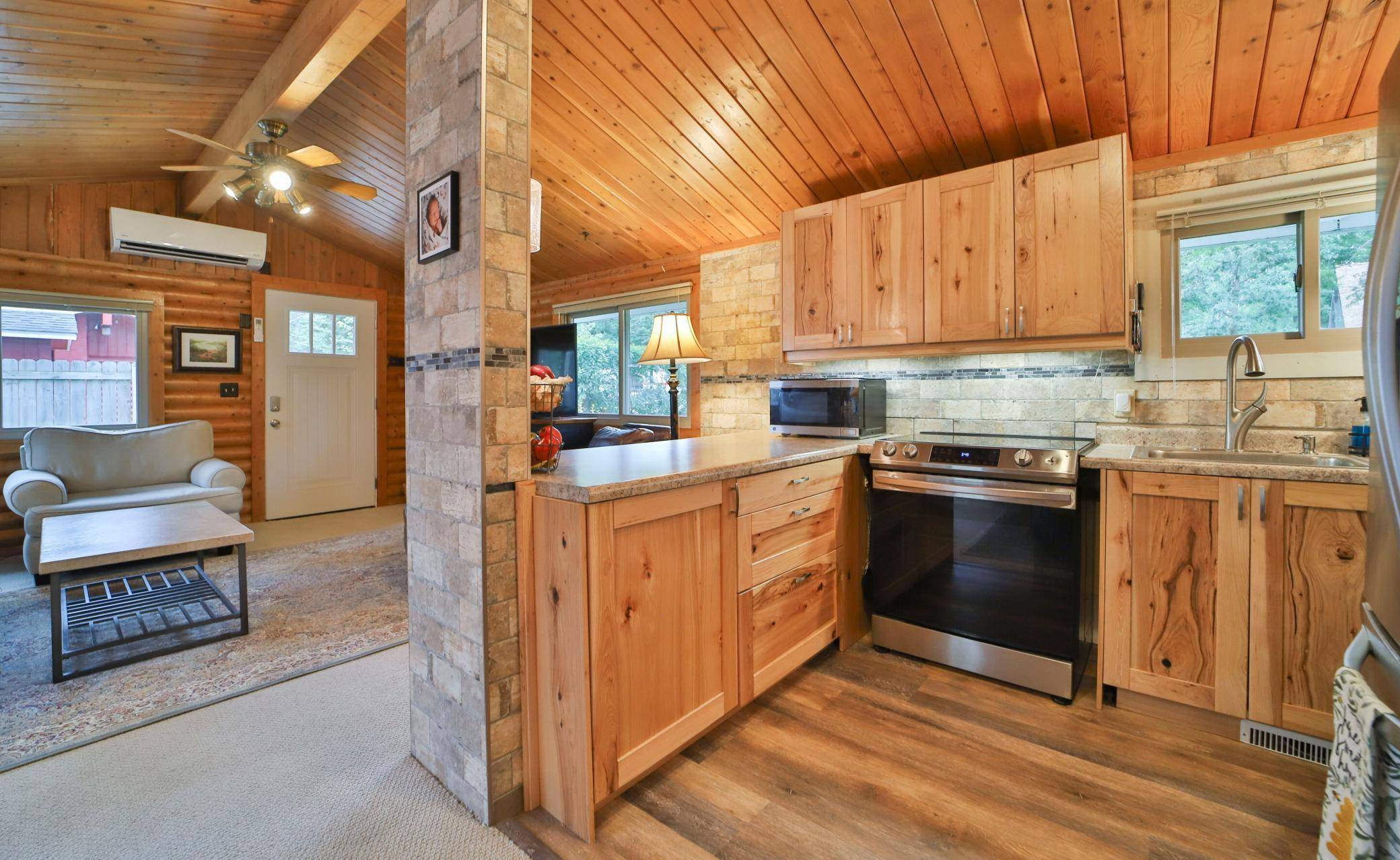 29872 Canary LN, Breezy Point, MN 56472