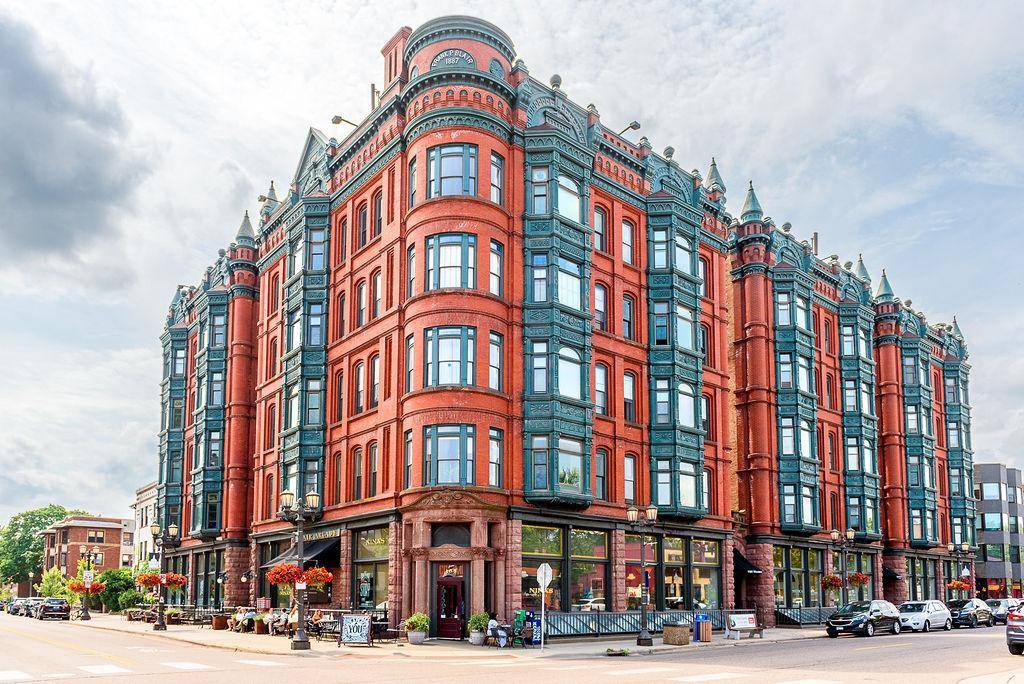 391 Laurel AVE #104, Saint Paul, MN 55102
