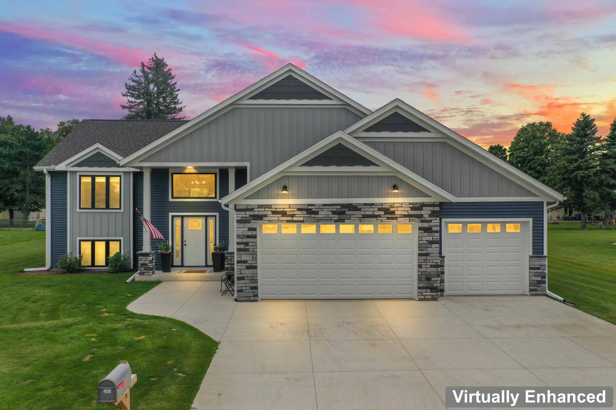 201 6th ST NW, Blooming Prairie, MN 55917
