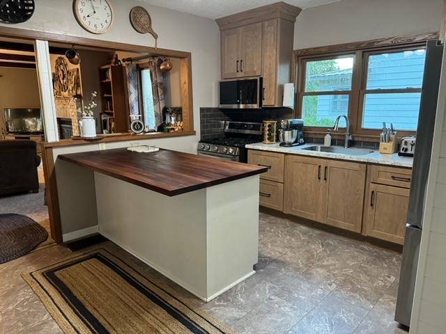 520 Marshall ST S, Caledonia, MN 55921