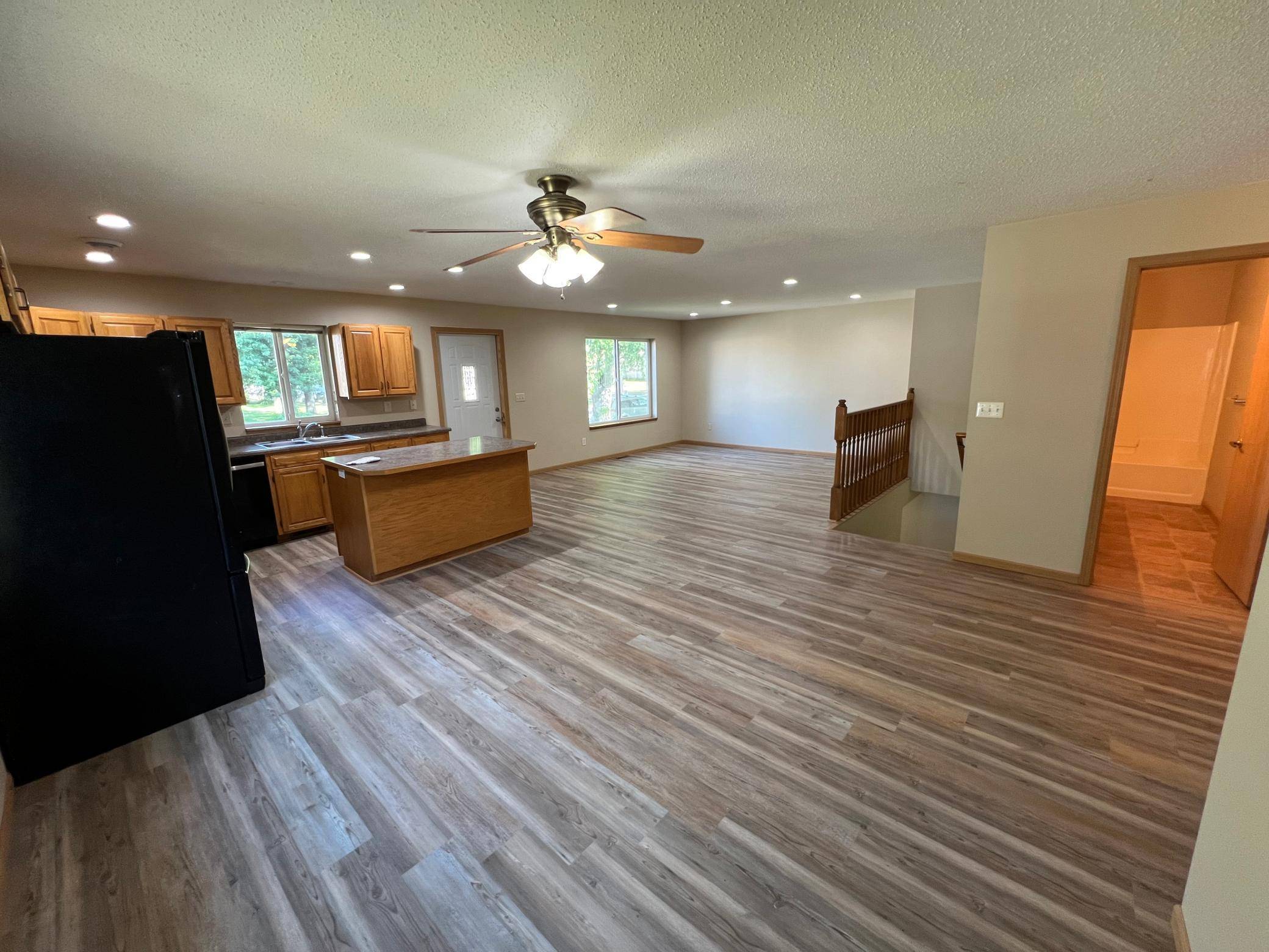 223 S Hering ST, Appleton, MN 56208