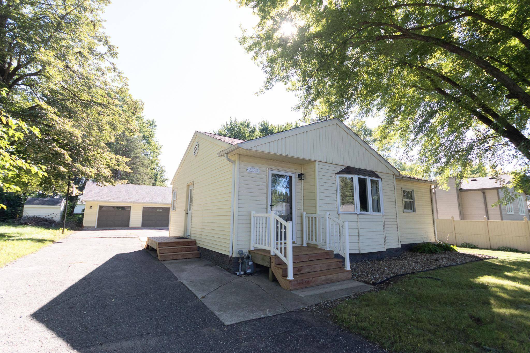 2130 Grand AVE, Albert Lea, MN 56007