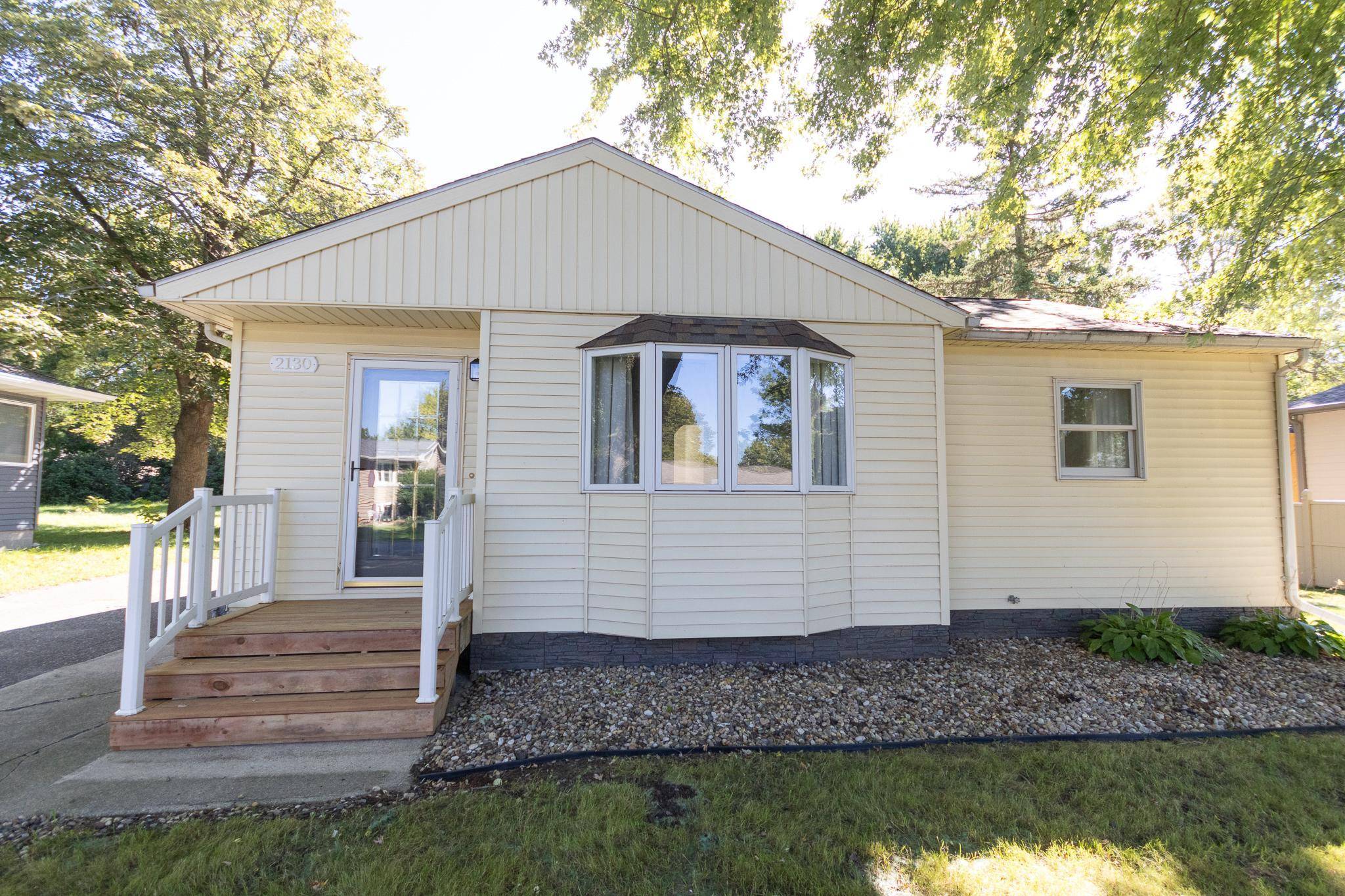 2130 Grand AVE, Albert Lea, MN 56007