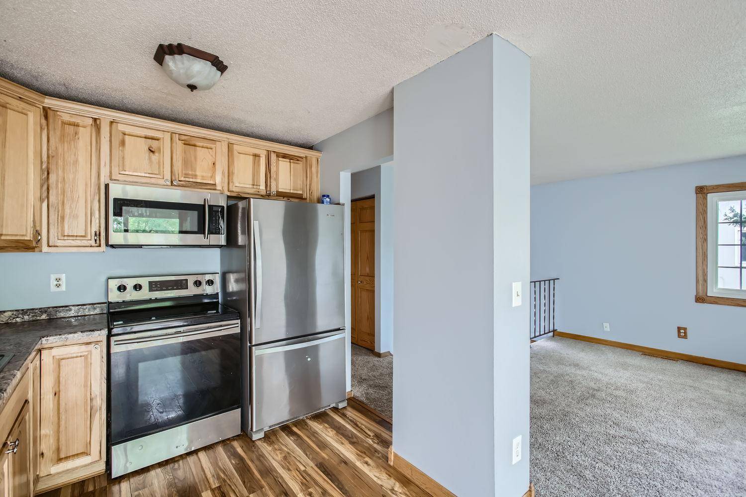 2738 111th AVE NW, Coon Rapids, MN 55433