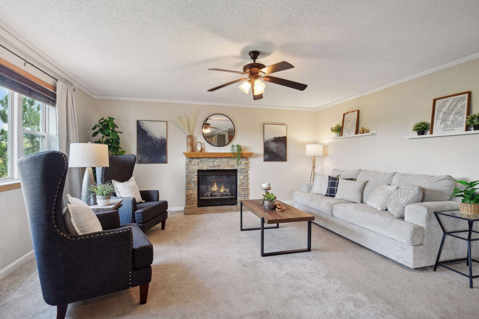 236 Butternut CIR, Carver, MN 55315