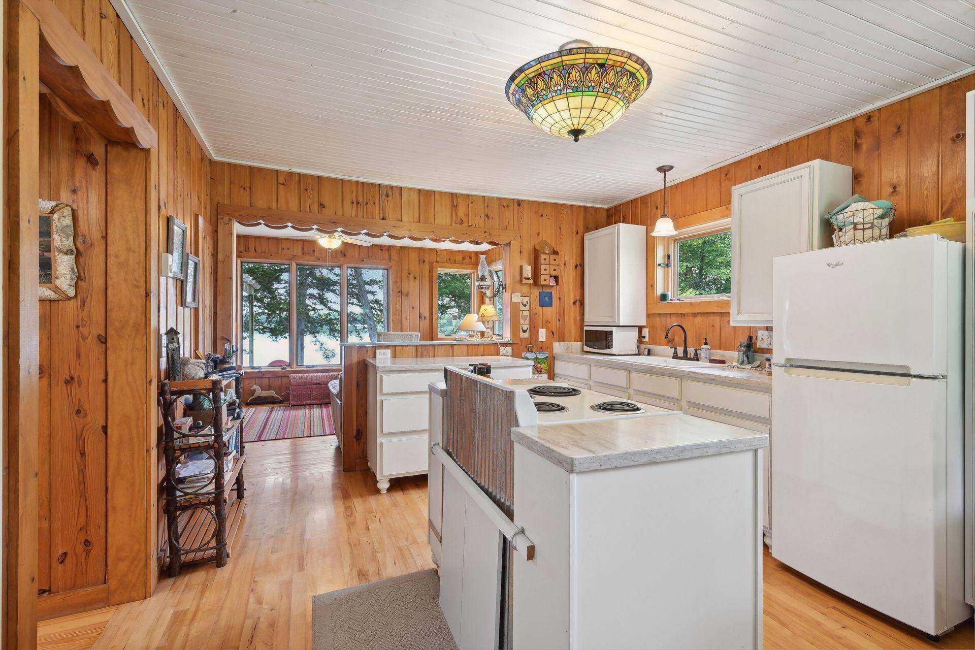 32358 N Center LN, Center City, MN 55012