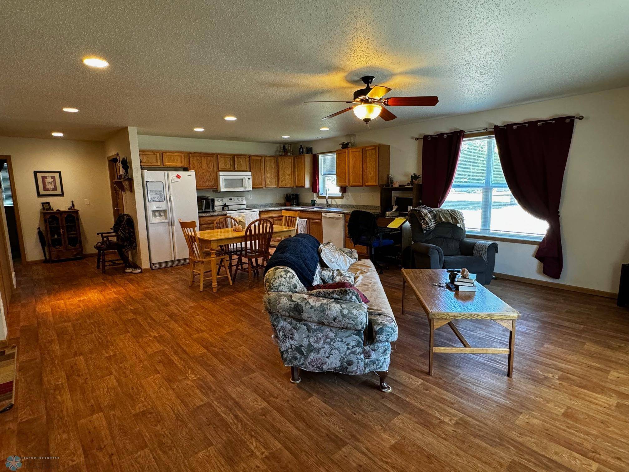 603 10th AVE SE, Barnesville, MN 56514