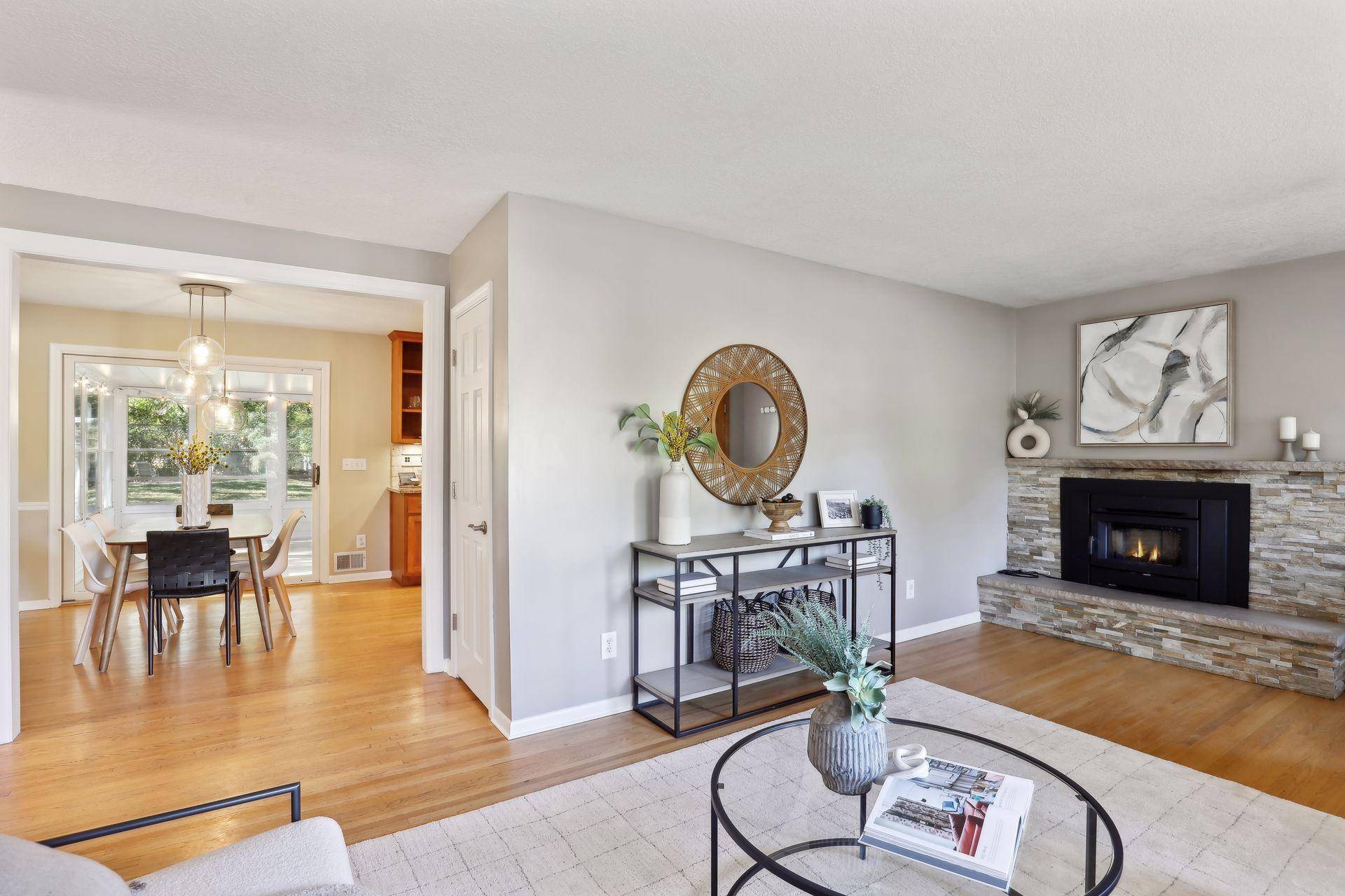 5820 Chastek WAY, Minnetonka, MN 55345