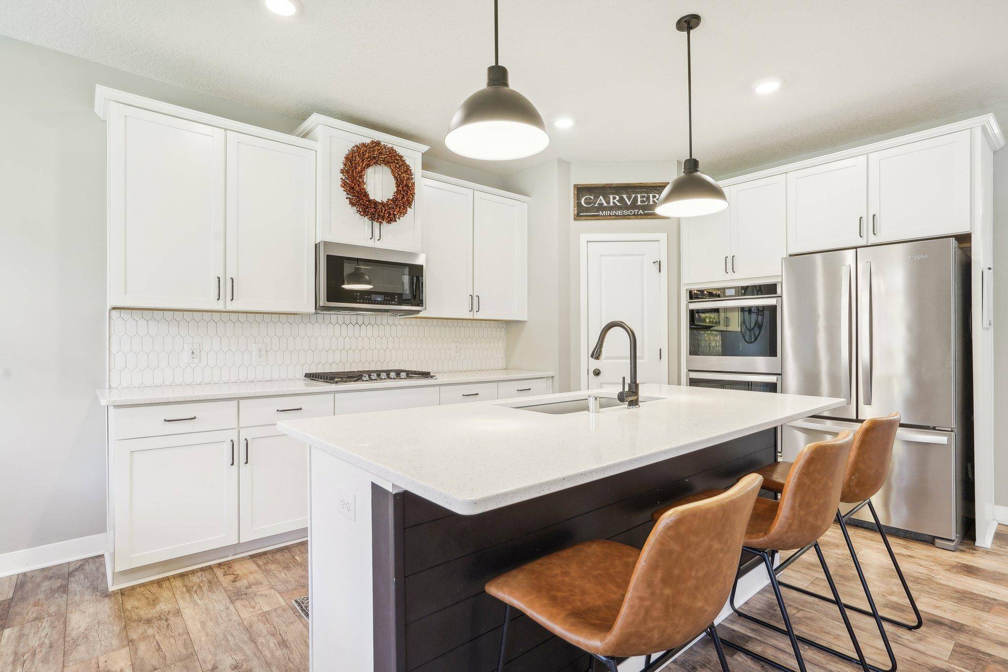1522 Ironwood DR, Carver, MN 55315