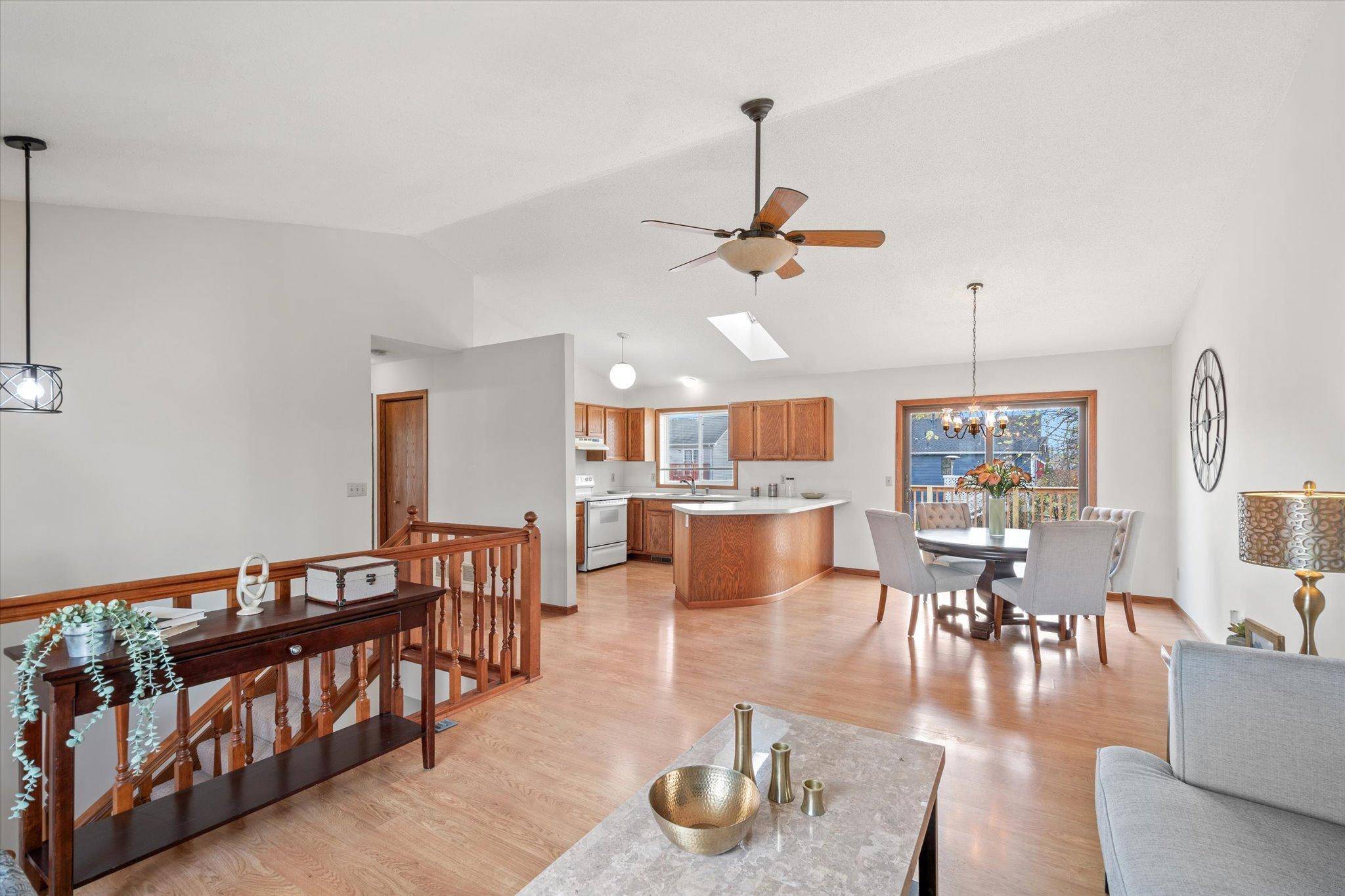 7420 157th ST W, Apple Valley, MN 55124