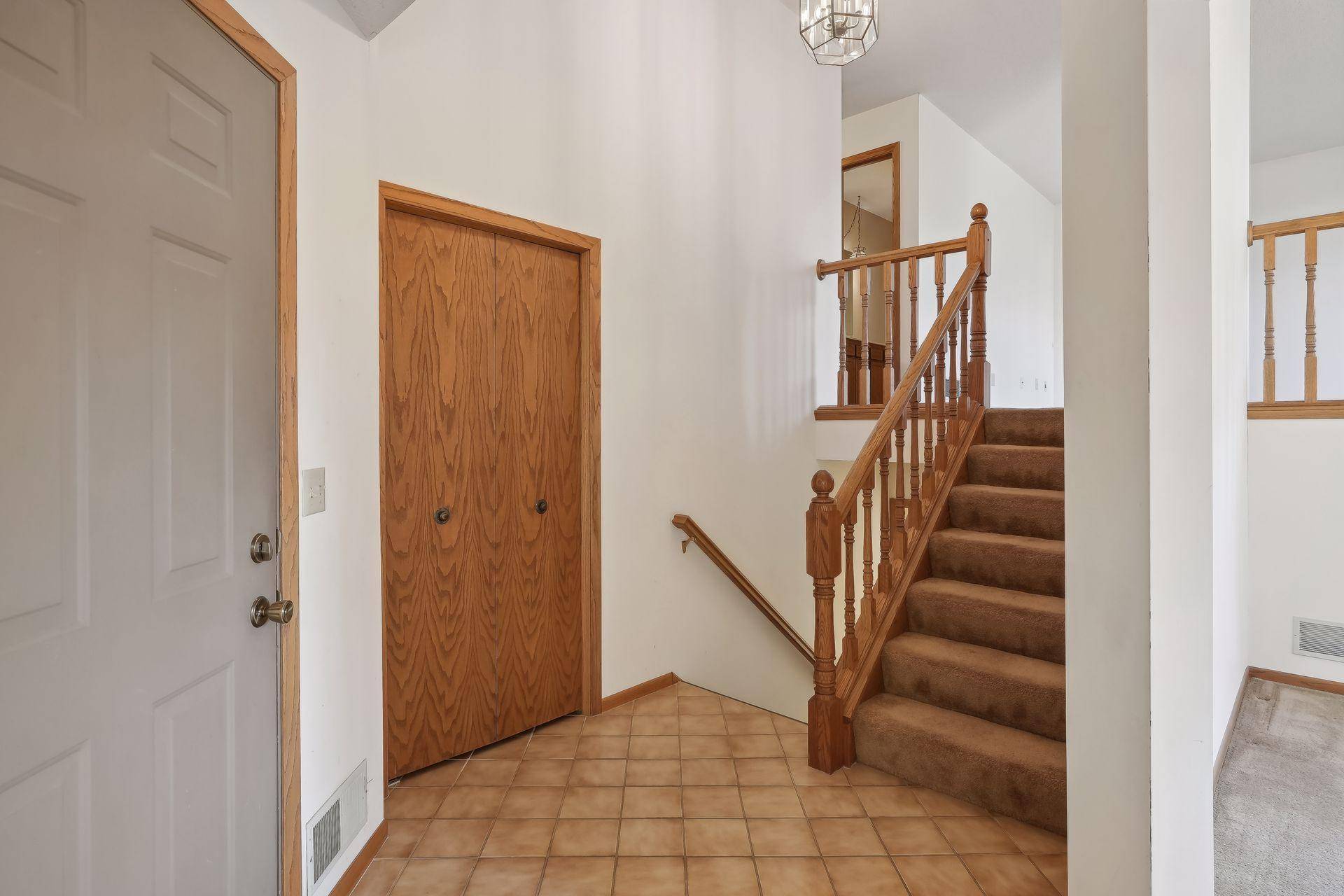 4625 Orchid LN N, Plymouth, MN 55446