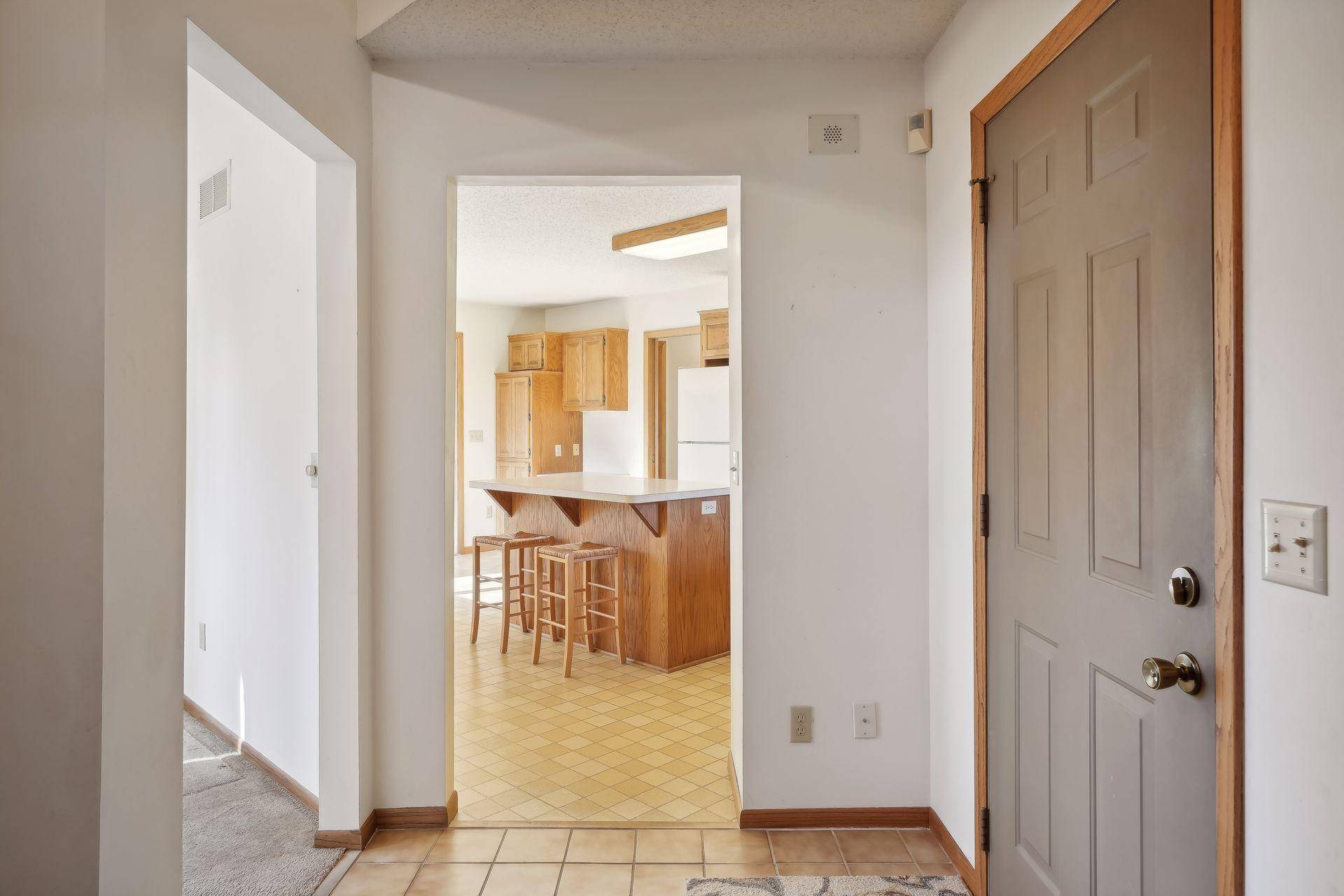 4625 Orchid LN N, Plymouth, MN 55446