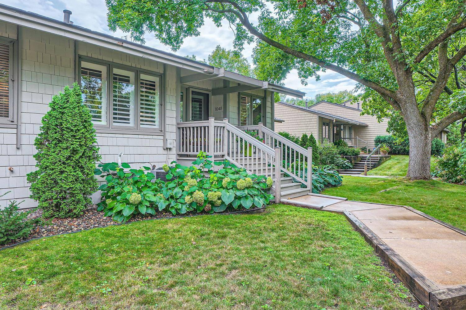 1048 Cedar View DR, Minneapolis, MN 55405