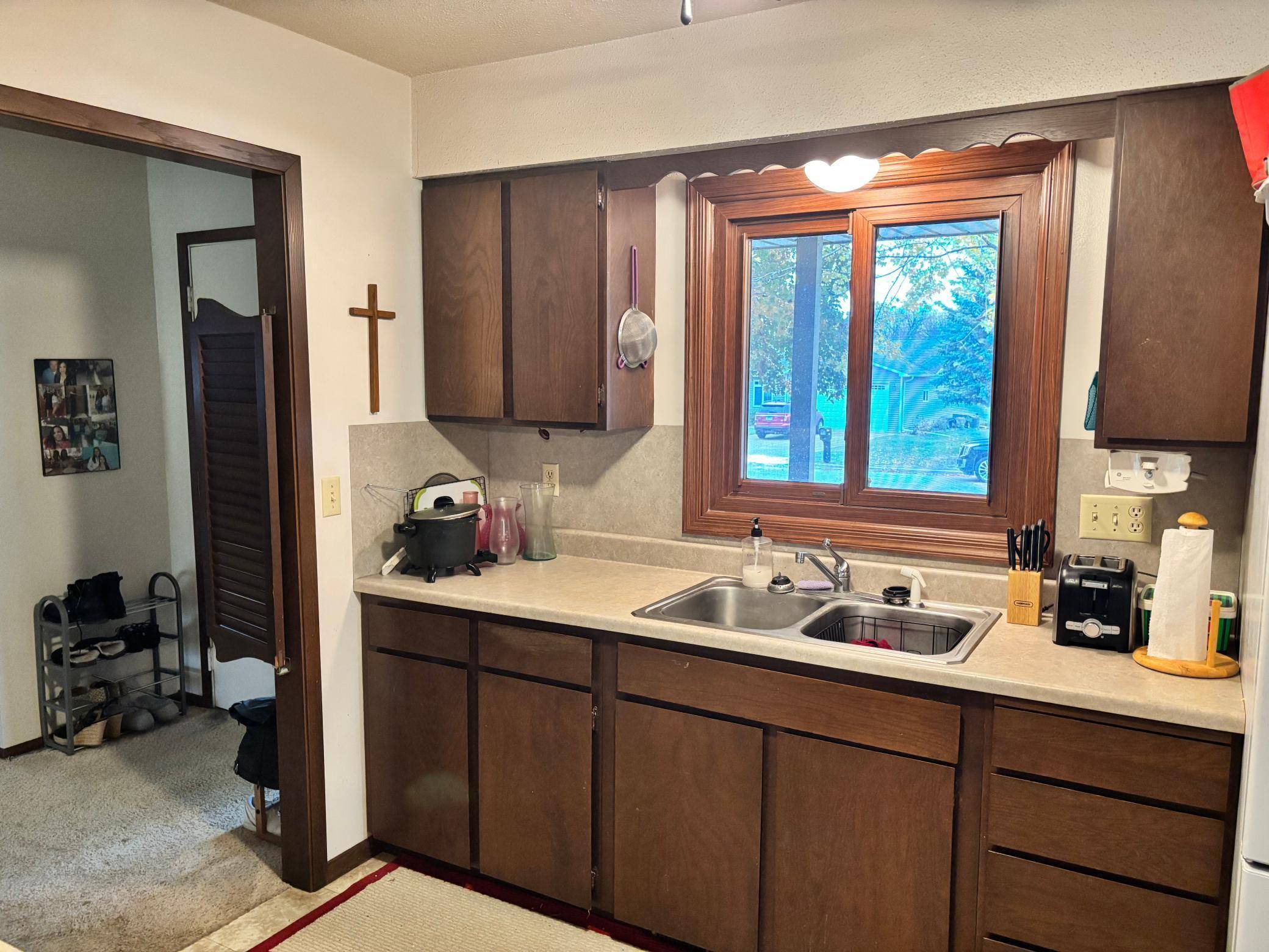107 Golf Course DR, Armstrong, IA 50514