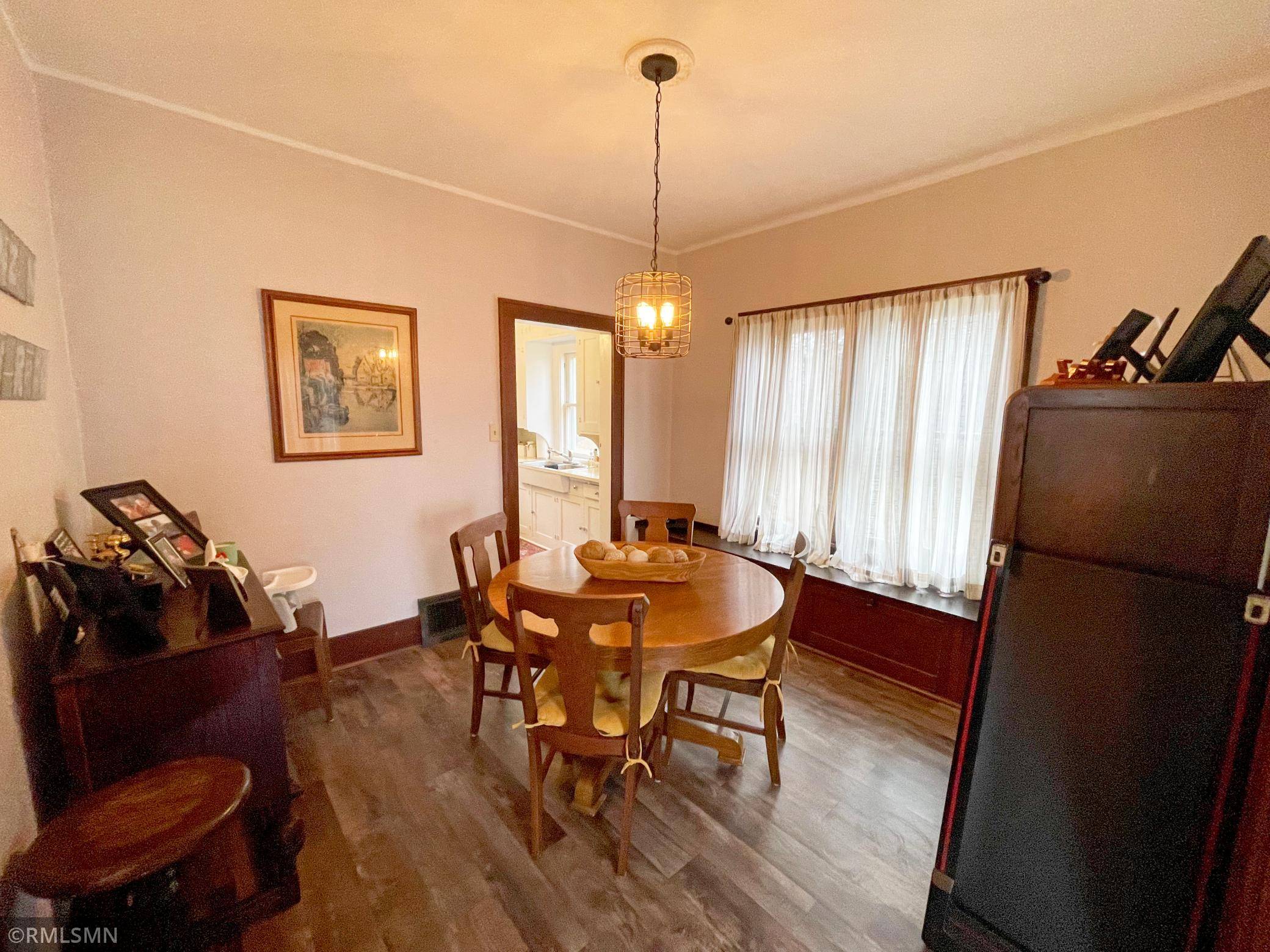 49 Cherry AVE S, Annandale, MN 55302