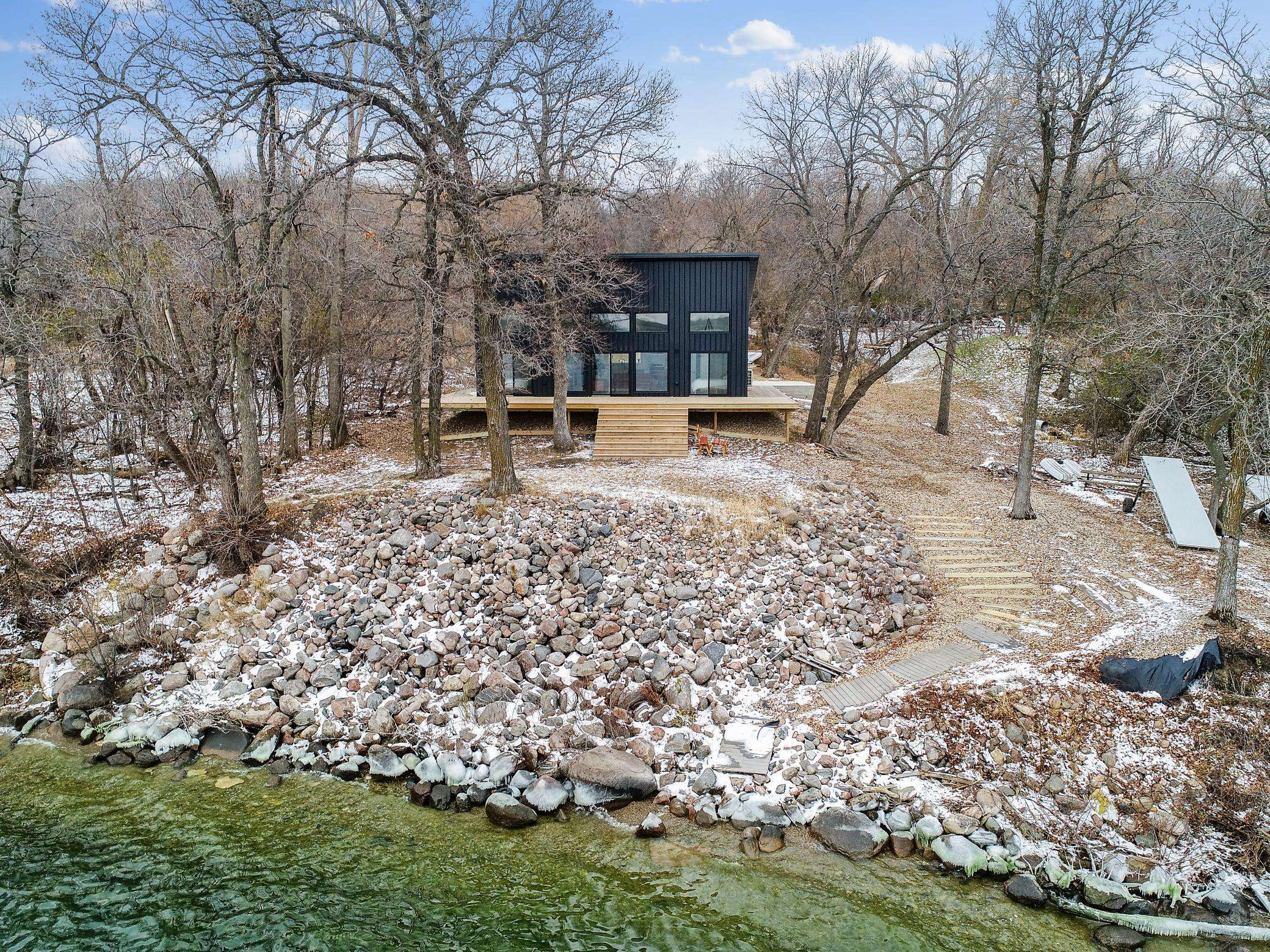 5222 Island View DR, Browns Valley, MN 56296