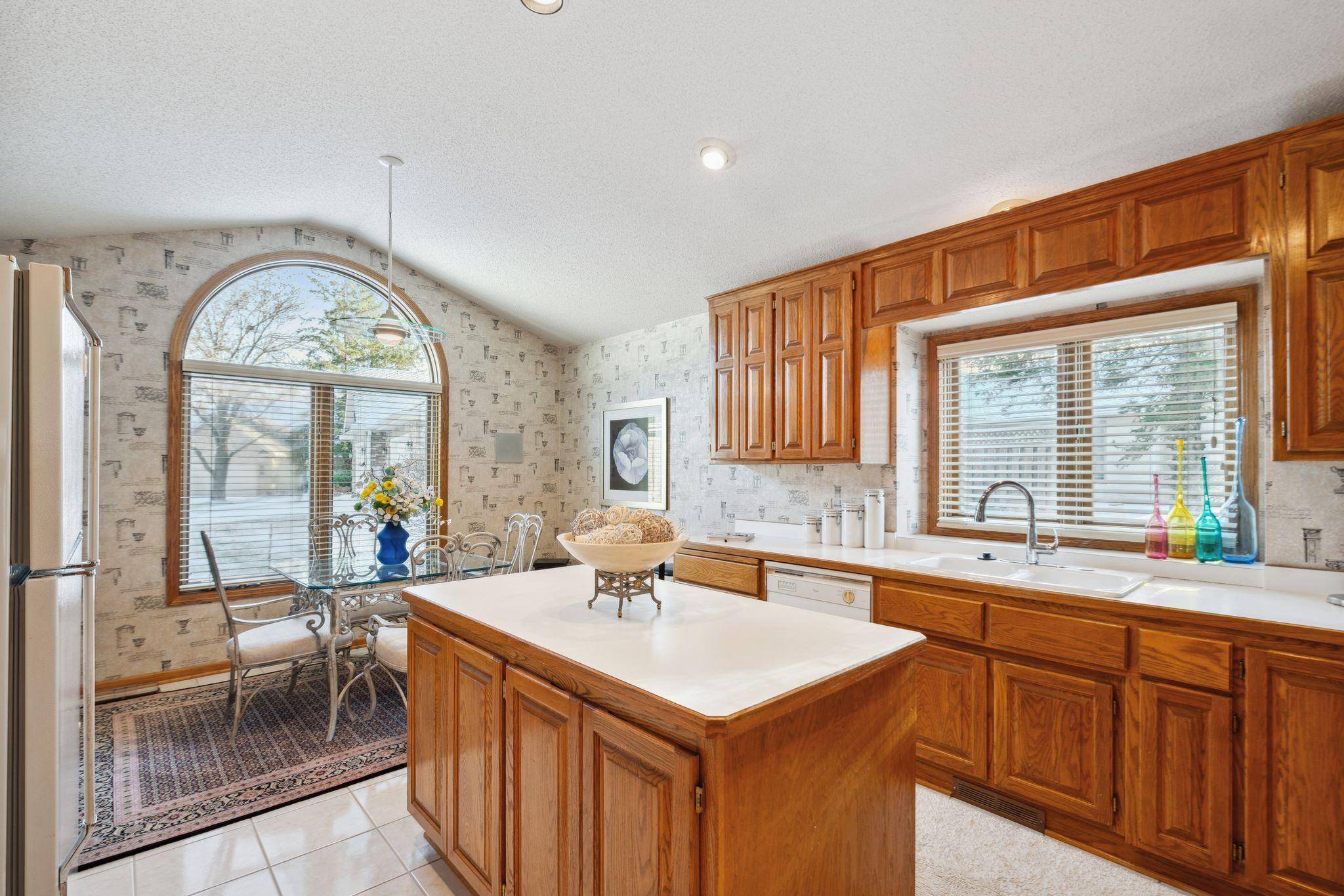 10444 Fawns WAY, Eden Prairie, MN 55347