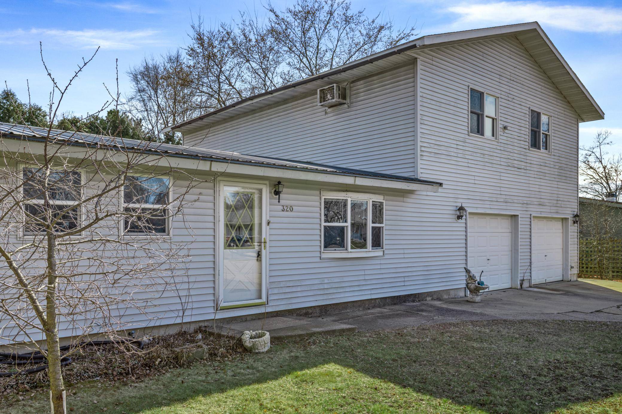 320 Gordon ST, Black River Falls, WI 54615