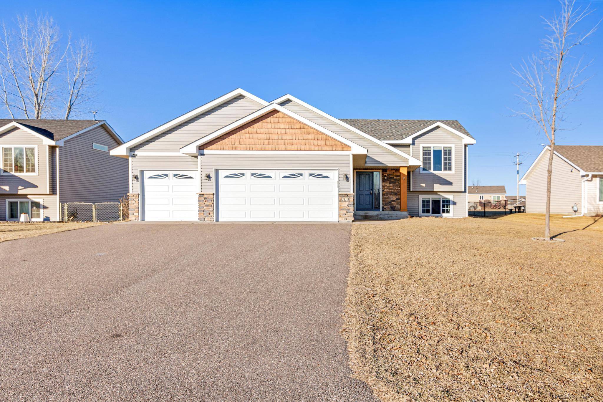 763 Park Brook RD NW, Isanti, MN 55040